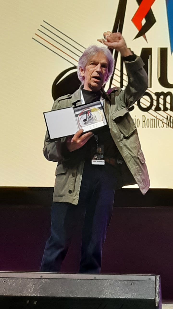 Lucio Macchiarella - MusiComics - Col Premio (Romics)